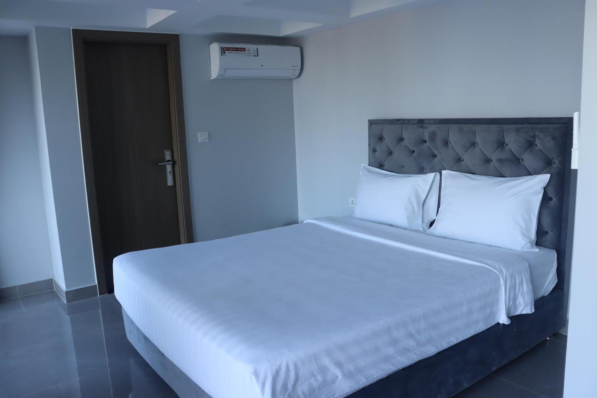 Parc21 Luxury Boutique Hotel Phnom Penh Exterior foto