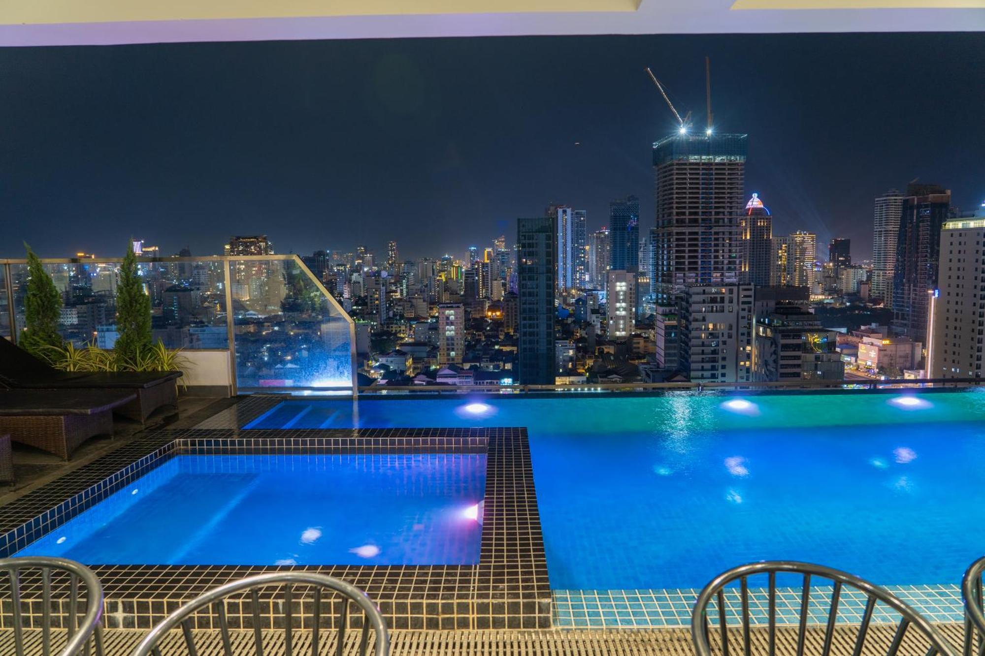 Parc21 Luxury Boutique Hotel Phnom Penh Exterior foto