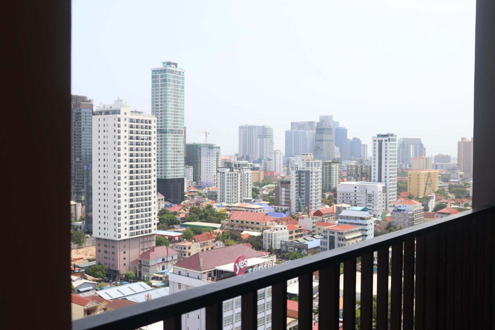 Parc21 Luxury Boutique Hotel Phnom Penh Exterior foto